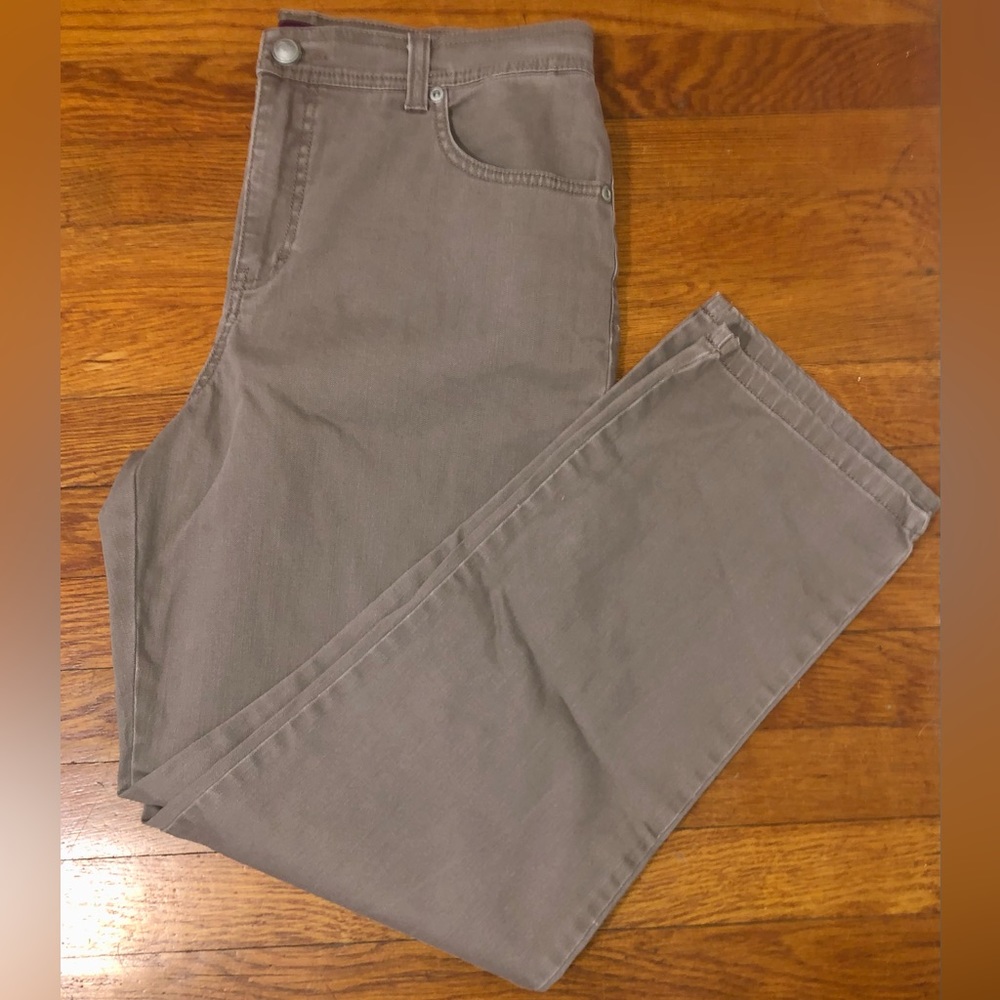 Ladies Gloria Vanderbilt Trousers